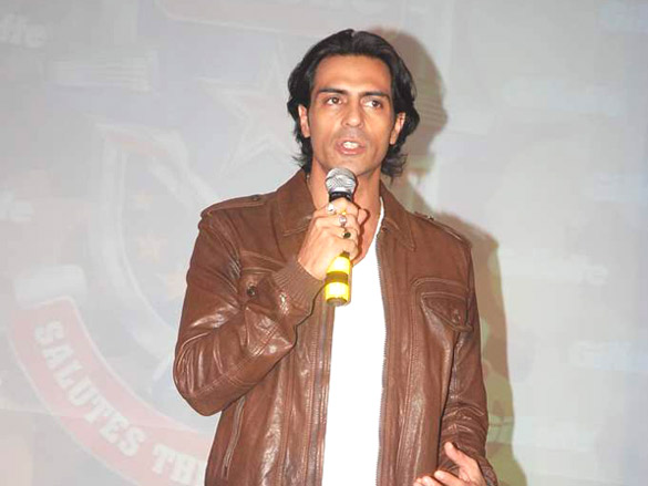 arjun rampal and neha dhupia grace the gillette press meet 7