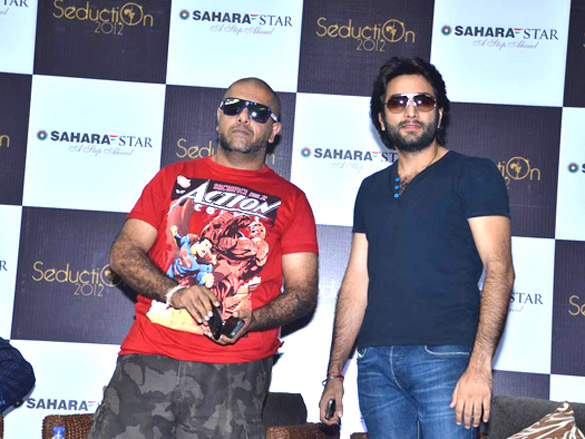 neha and jacqueline snapped at the sahara star seduction 2011 press meet 8