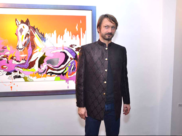 hiroo johar at galerie isas art showcase 4