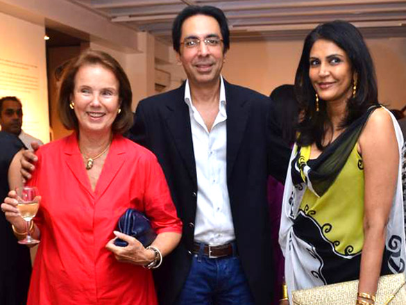 hiroo johar at galerie isas art showcase 7