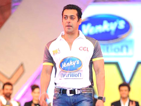 salman and sohail khan at the ccl2 curtain raiser 13
