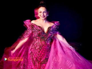 Celebrity wallpaper of Aakriti Kakkar