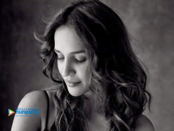 Celebrity wallpapers of Aisha Sharma