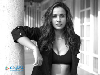 Celeb Wallpapers Of Aisha Sharma