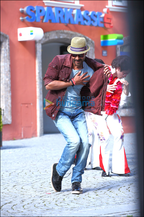 Check out: Ajay Devgn puts on dancing shoes for Action Jackson