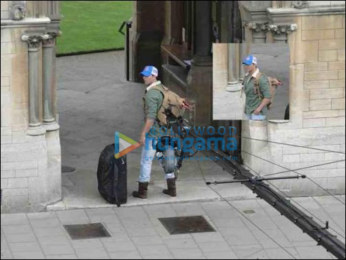 Check Out: Akshay shoots for Desi Boyz at Oxford University