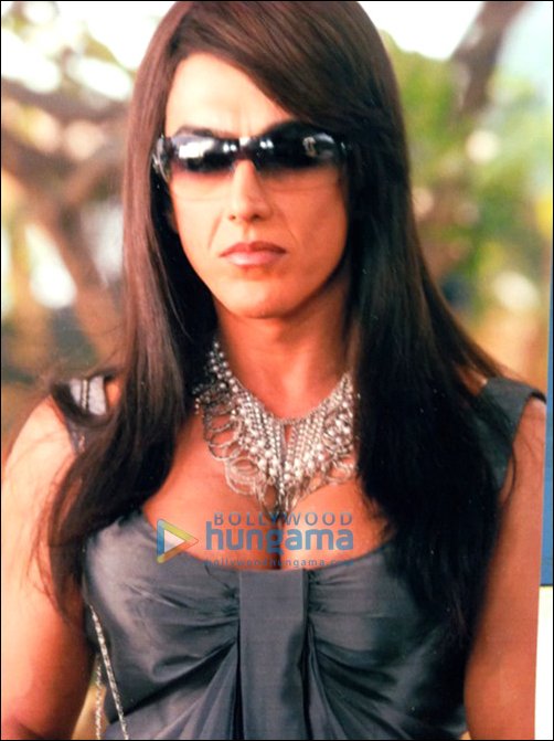 Check Out: Ashish Chowdhry as ‘Barbara Horie’ in Double Dhamaal