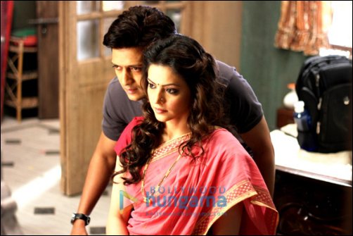 Check out: Aamna Shariff, Riteish Deshmukh in Ek Villain