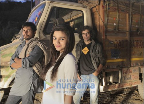 Imtiaz, Randeep, Alia on Highway set