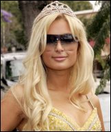 Reliance Mobile ties-up with Gameloft for Paris Hilton’s exclusive game