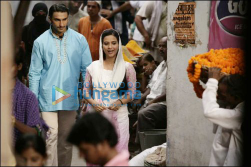 Check out: Ranveer Singh and Aditi Sharma in Lucknowi get up