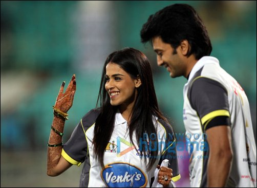 Riteish and Genelia’s first outing after marriage