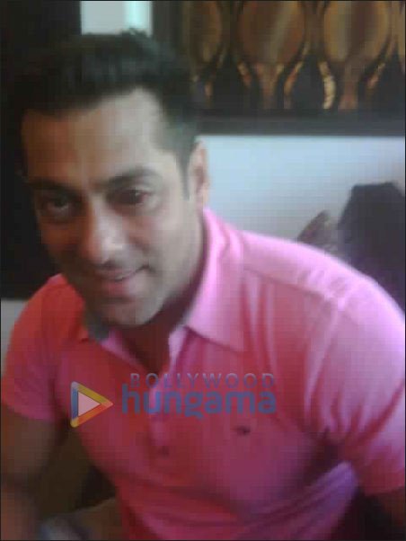 Check Out: Salman flaunts his ‘Mast Mast Nain’
