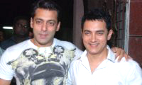 Salman-Aamir to be role models for Ajay-Hrithik?