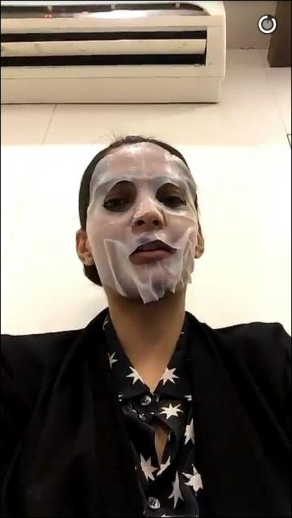 check out sonam kapoor unveils her transformation for an ad in pictures 3