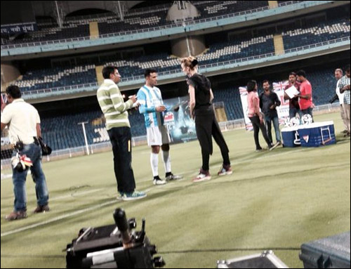 Check out: Akshay Kumar on sets of Housefull 3 at the DY Patil stadium