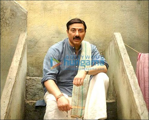 Check out: Sunny Deol’s new look in Mohalla 80