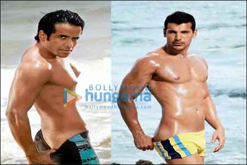 Check Out: Tusshar flaunts his butt