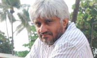 Vikram celebrates 20 years of direction with Raaz 3