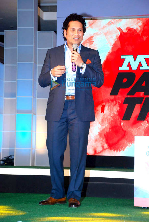 sachin tendulkar snapped at mrf promotion event 6