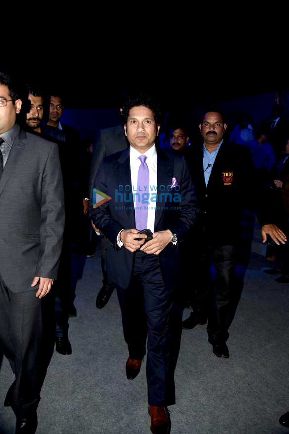 sonakshi sinha kangna ranaut shahid kapoor sachin tendulkar at the bmws i8 launch in mumbai 19