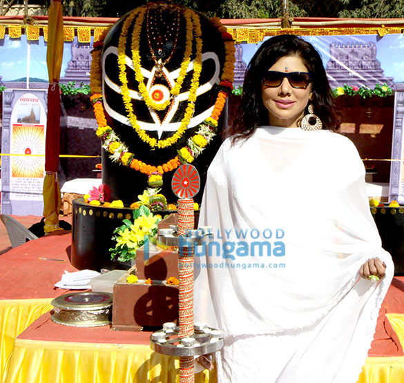 celebs visit brahma kumaris camp at andheri to seek blessings of lord shiva 6