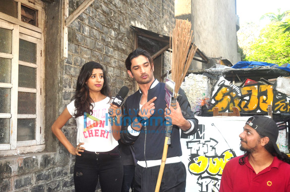 sushant singh rajput at mtv junkyard clean up drive 6