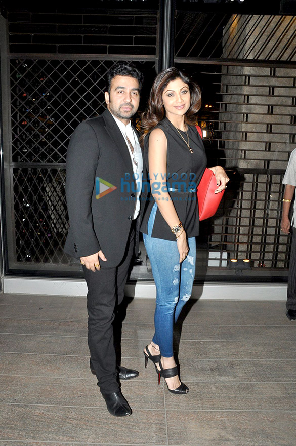 shilpa shetty raj kundra snapped in bandra post dinner 2
