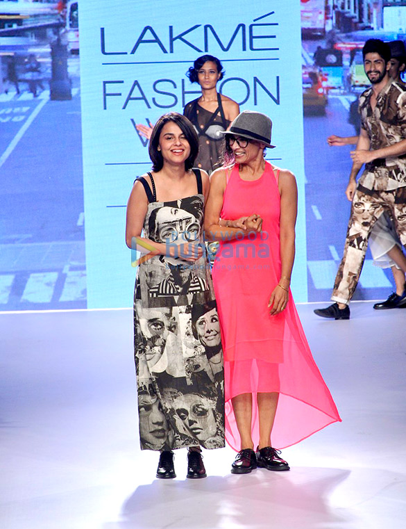 adhuna akhtar walks for asmita marwa at lakme fashion week 2015 5