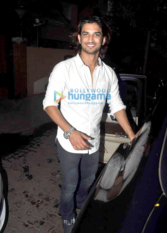 varun dhawan sushant singh rajput ranveer singh deepika padukone sushmita sen at kareem moranis birthday bash 3