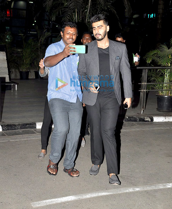 arjun kapoor snapped at the airport 4