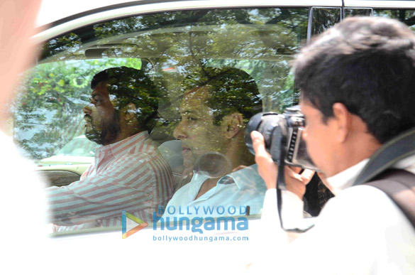 salman khan snapped in court after the recording session of his statement 7