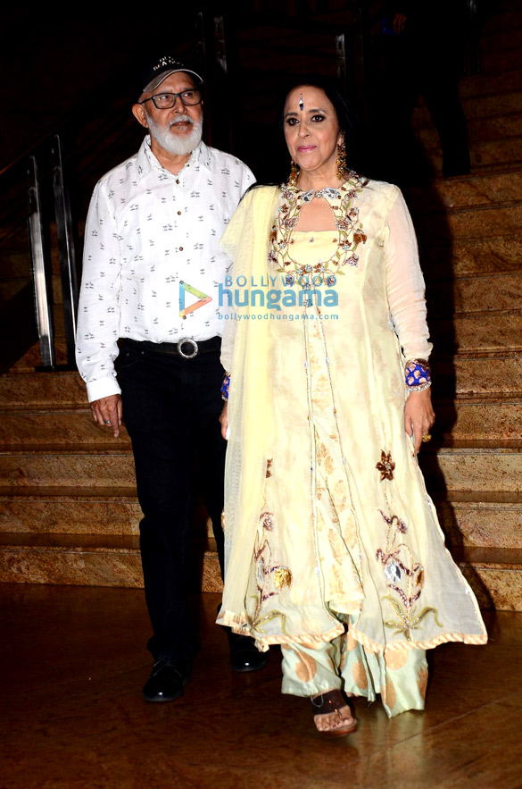 celebs at manish malhotras charity show mijwan 22