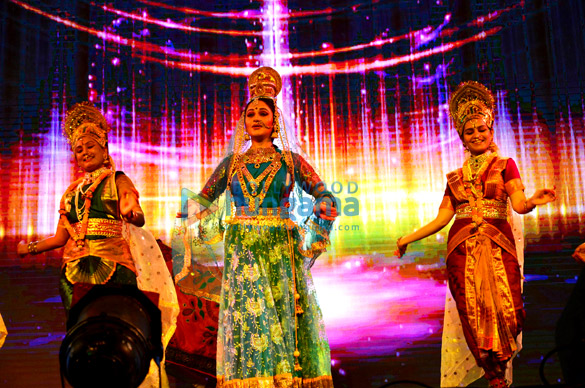 gracy singh performs for the girl child and women empowerment 4