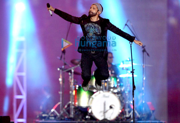 hrithik roshan shahid kapoor anushka sharma perform at the opening ceremony of ipl 2015 30