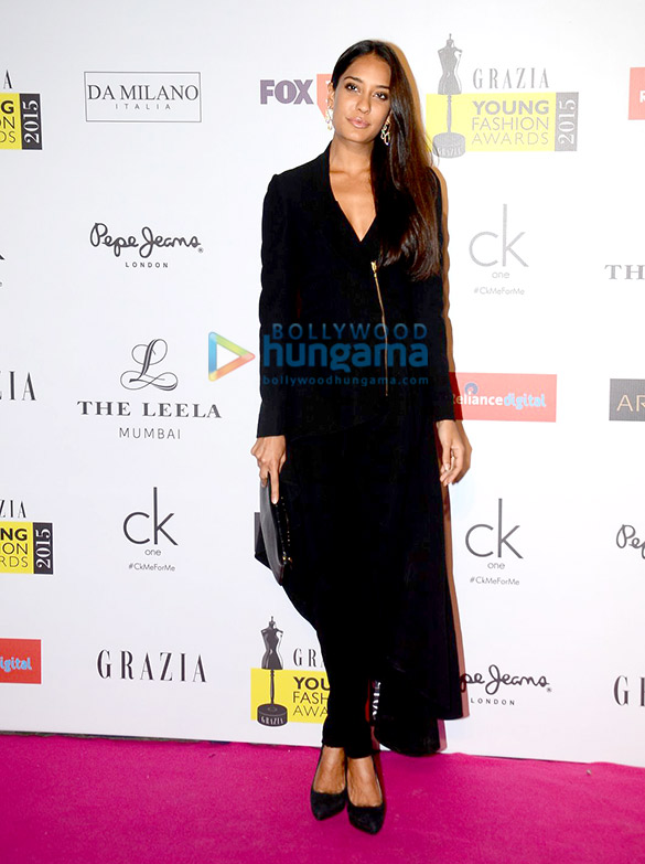 priyanka chopra jacqueline fernandez shraddha kapoor nargis fakhri at grazia young fashion awards 2015 12