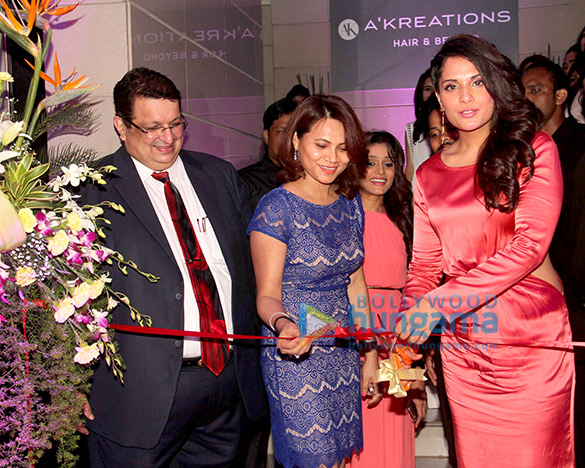 richa chadda urvashi rautela grace the launch of the salon a kreations in bandra 2