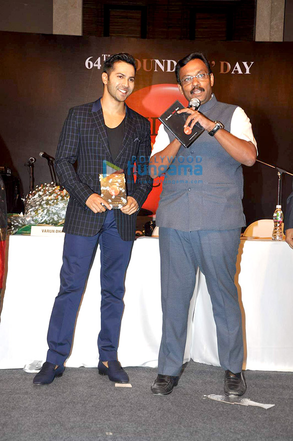 varun dhawan graces indian cancer societys 64th founders day celebrations 5