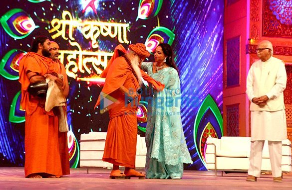 hema malini shraddha kapoor aditi rao hydari perform at shri krishna mahotsav 2015 5