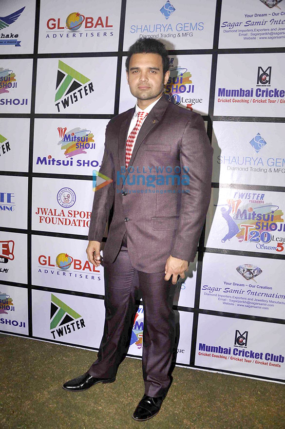 evelyn sharma mahaakshay chakraborty urvashi rautela grace the launch of the mitsui shoji cricket league 6