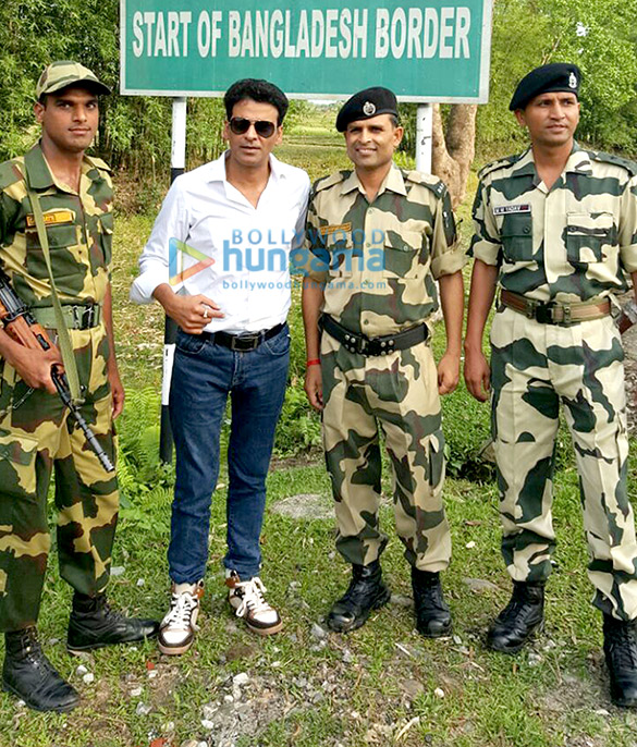 manoj bajpayee visits an army camp in siliguri 2