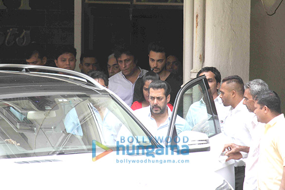 salman khan snapped leaving for the sessions court 4