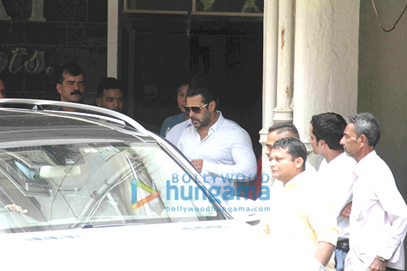 salman khan snapped leaving for the sessions court 3