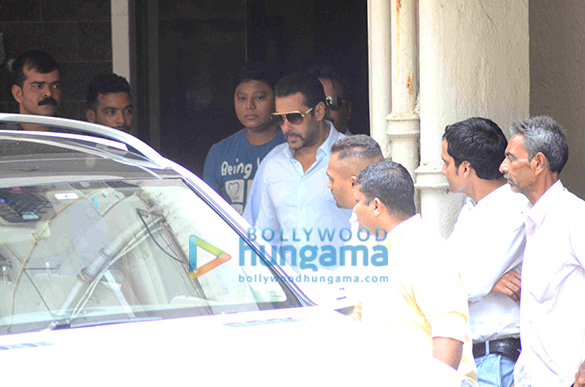 salman khan snapped leaving for the sessions court 2