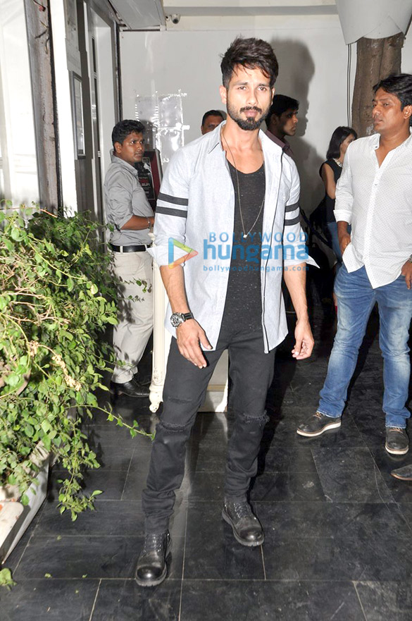 celebs grace mukesh chhabras birthday bash 3