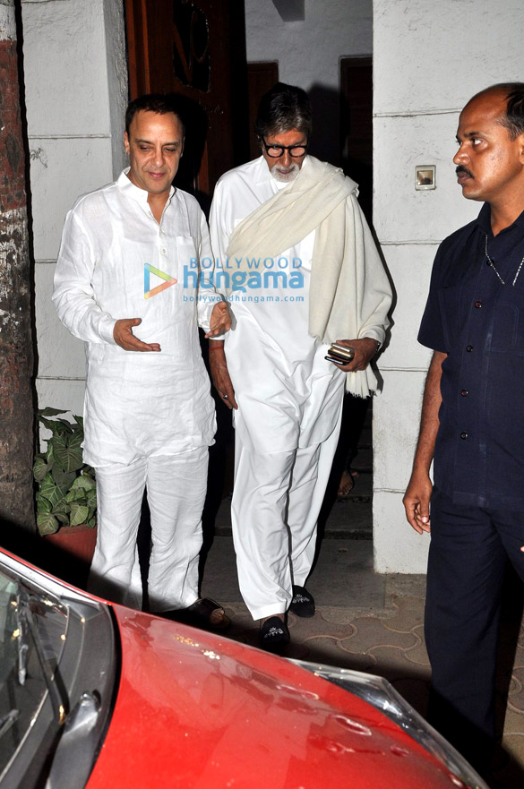 amitabh bachchan snapped at vvc office 3