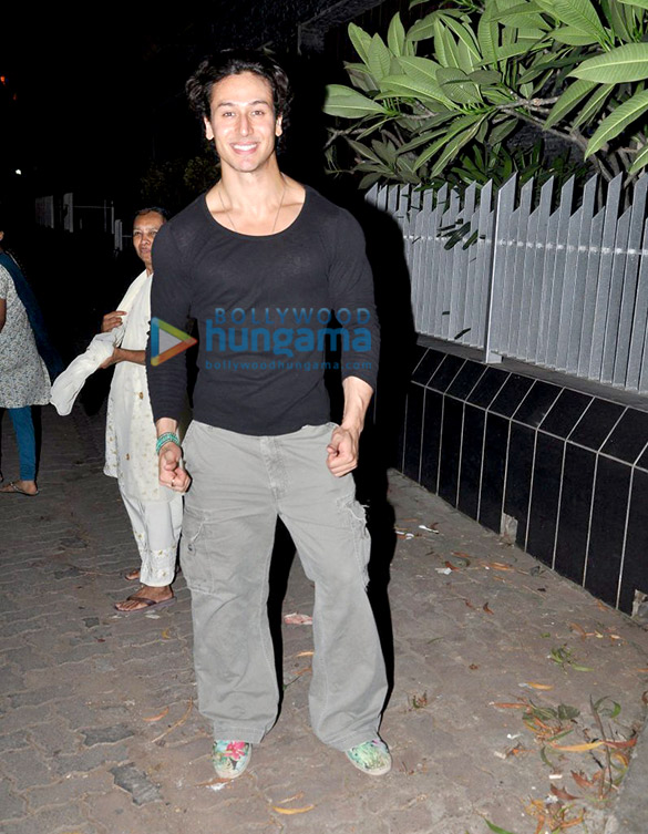 tiger shroff snapped with his fans 6