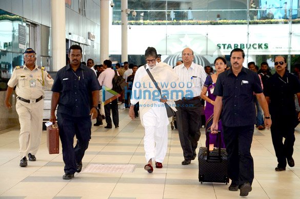 amitabh bachchan snapped at the domestic airport 3