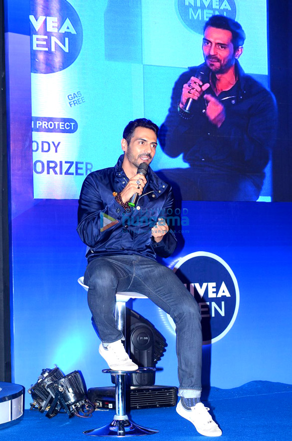 arjun rampal at the launch of nivea men body deodorizer 6