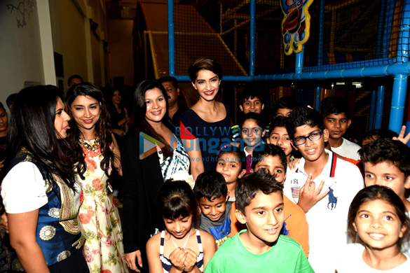 sonam kapoor at the launch of go bonkers indoor children playground 3
